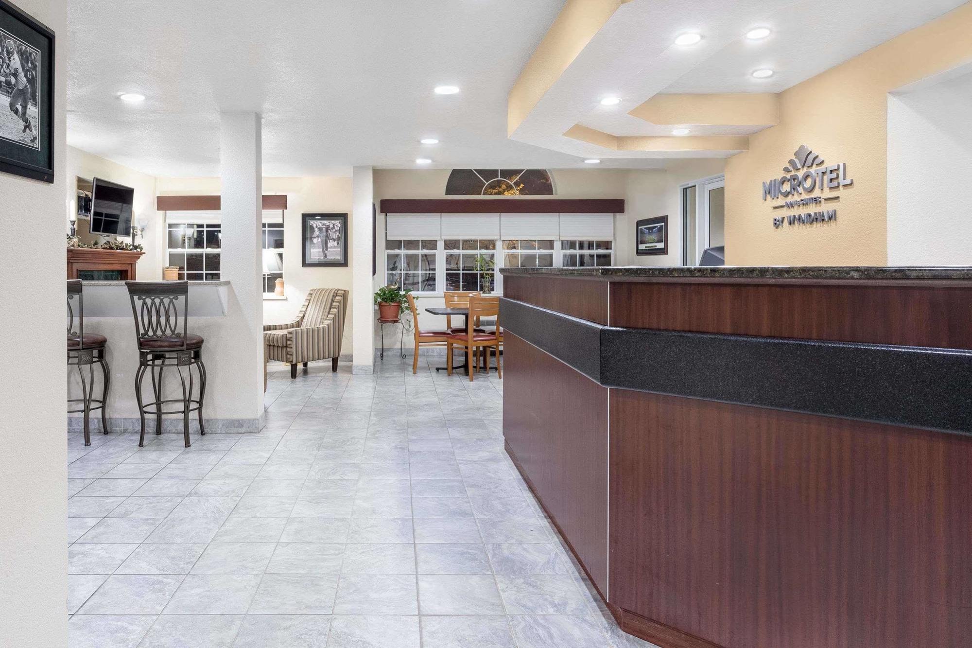 Microtel Inn & Suites By Wyndham Green Bay Eksteriør billede