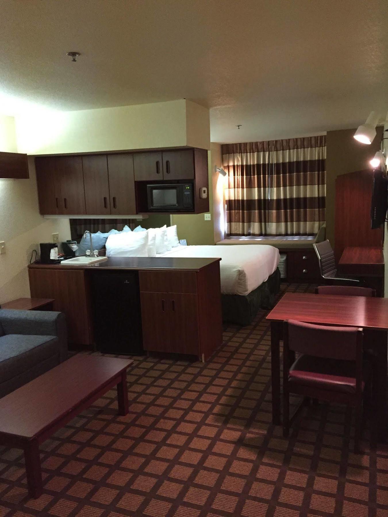 Microtel Inn & Suites By Wyndham Green Bay Eksteriør billede